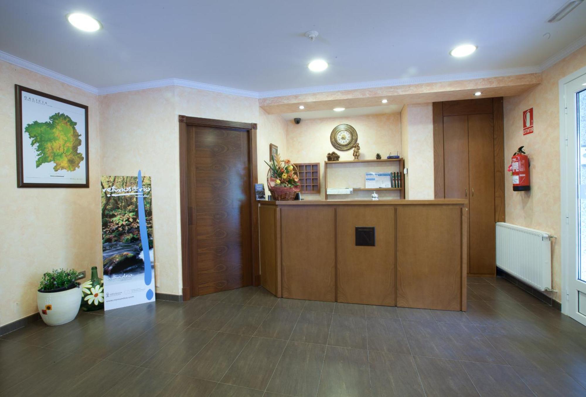 Hotel Terranova Oza de los Ríos Buitenkant foto